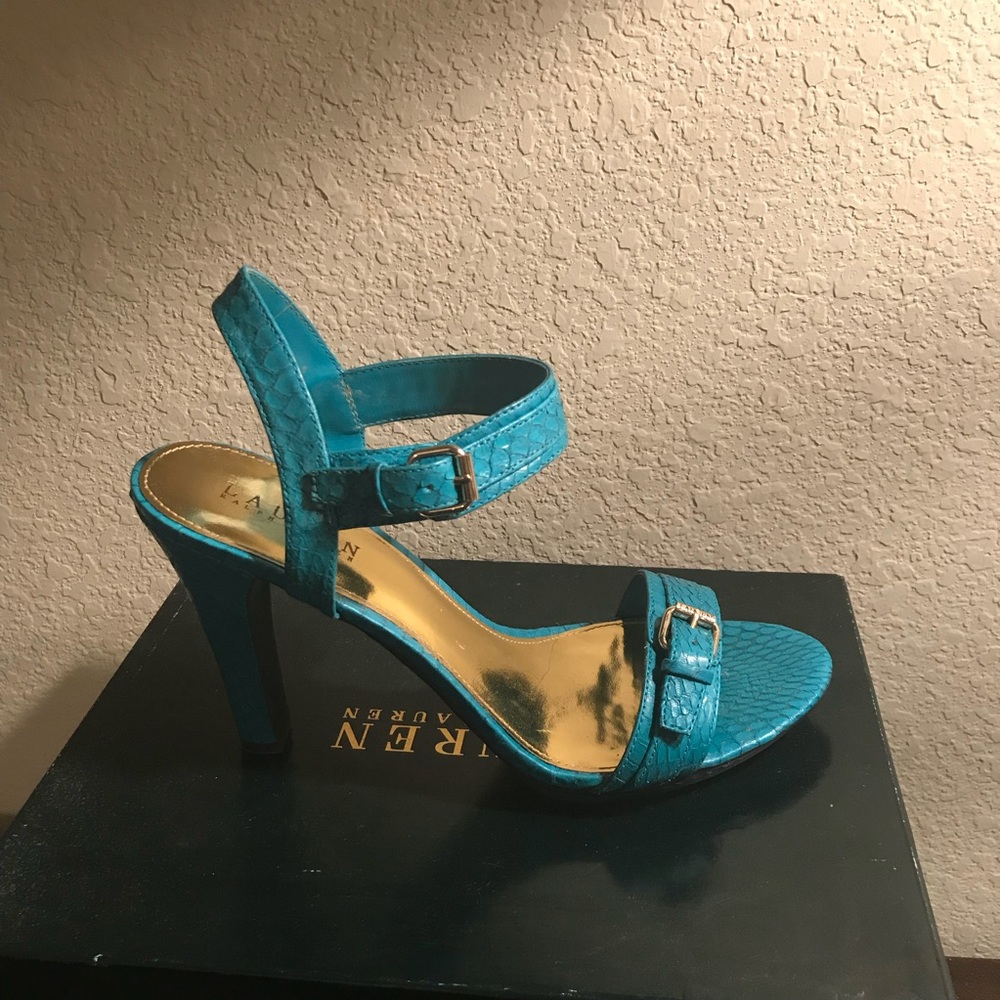 Sandal